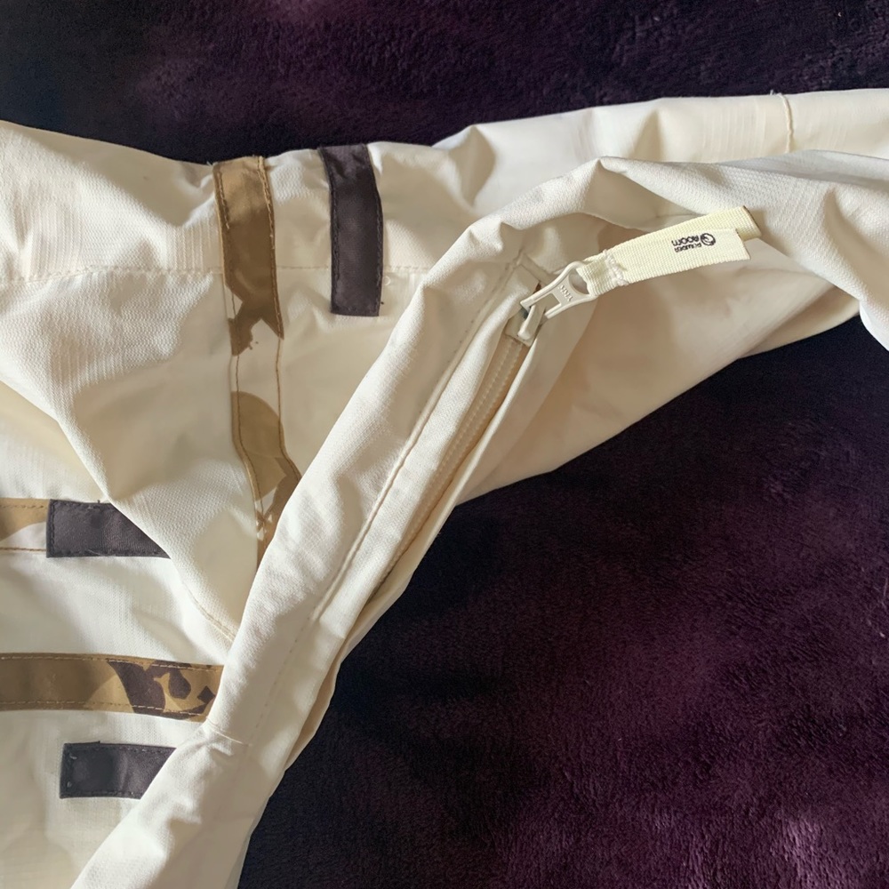 Snowboarding Jacket - Picture 8 of 10